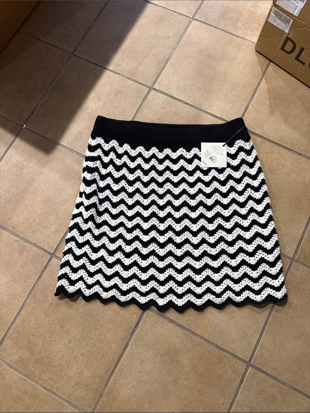 Ava & Viv Black and White Zigzag Knit Mini Skirt 1X women's brand new